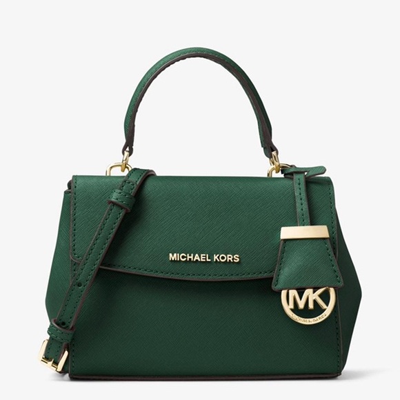 Michael Kors Handbags - NWT💕MICHAEL KORS Ava Saffiano Bag